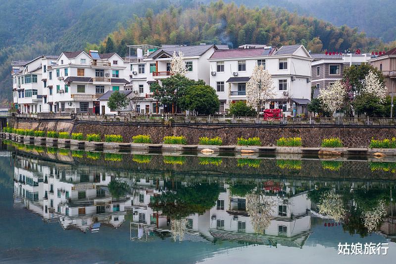 《最后一课》中的望溪村其实原型就是千岛湖的下姜村.