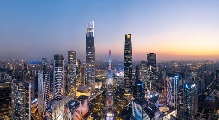 广东最美的3个地标性建筑,一个是广州圆大厦,一个是广州塔